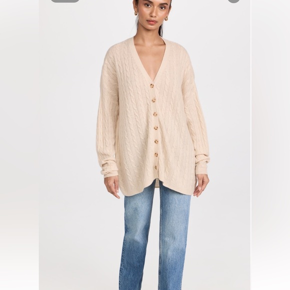 NWT Reformation Giusta Oversized Cashmere Cardigan in size small - Picture 5 of 9